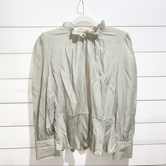 Closet Cleanout✨ WhoWhatWear Pastel Green Blouse (Size S) - Picture 1 of 4